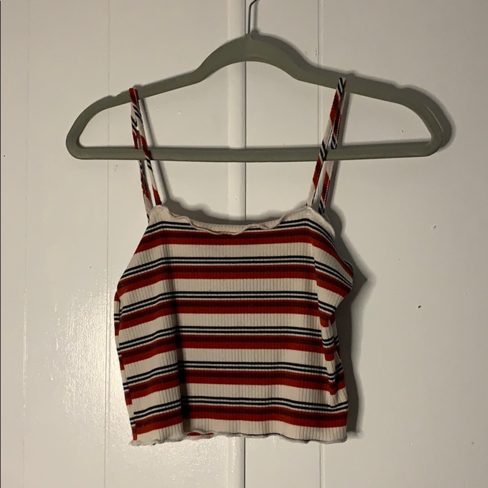 TRENDY CROP TANK TOP